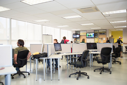 Journalism students cover federal election Image